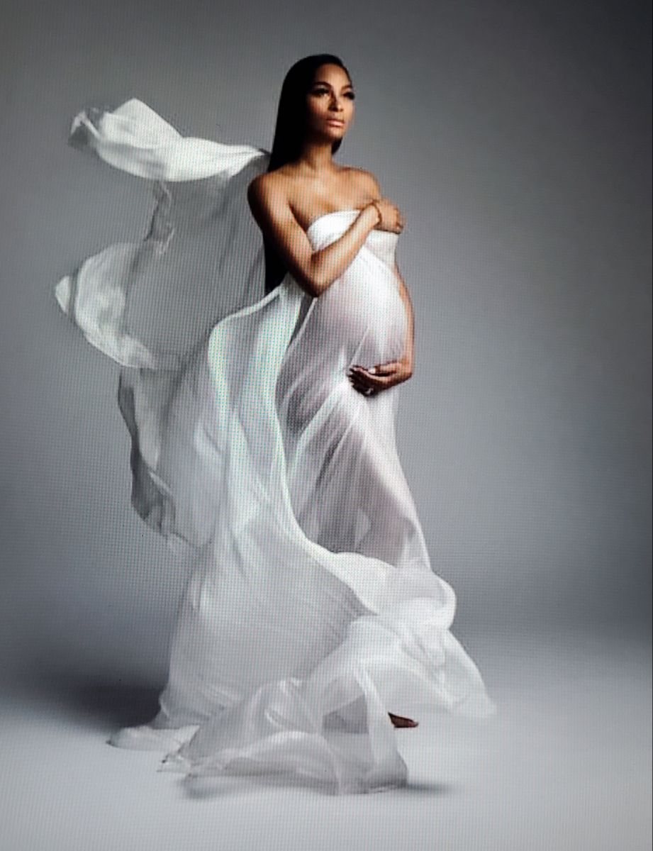 Designarche Hot Red Maternity Photoshoot Tule Robe