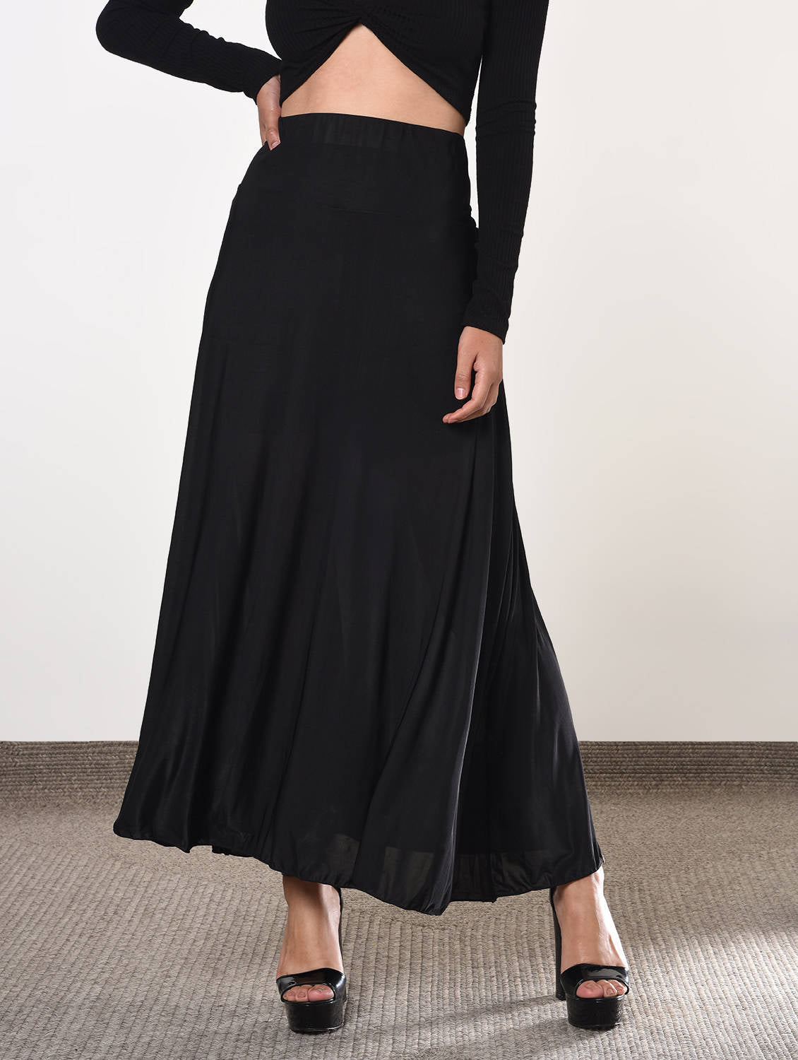 Tie knot back maxi skirt