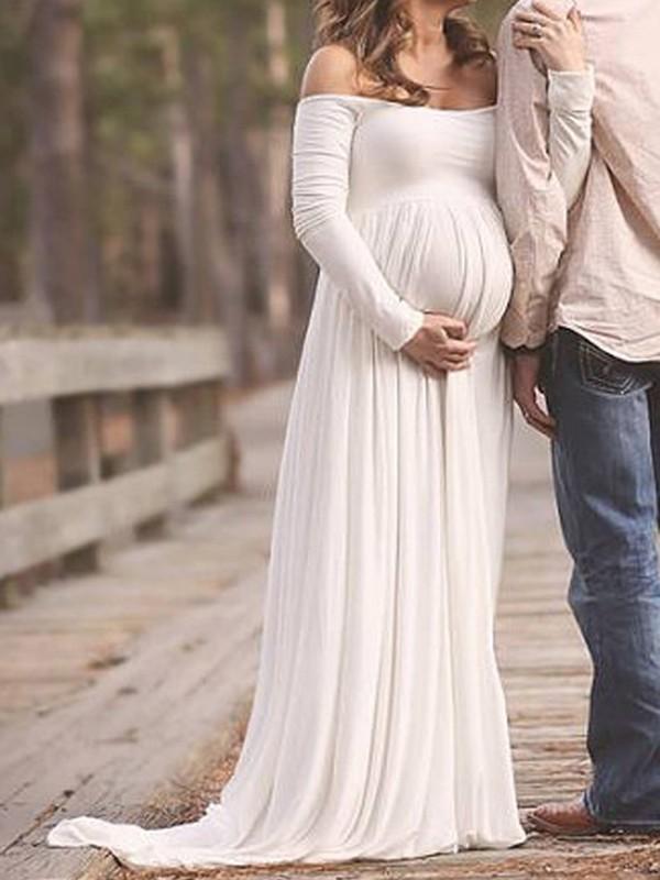 Designarche Beautiful Long maxi White flowy Maternity gown designarche Designarche Beautiful Long maxi White flowy Maternity gown designarche